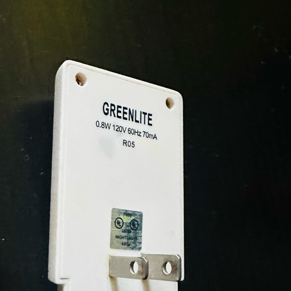 Color Changing LED Night Light Plug-In - Picture 5 of 6